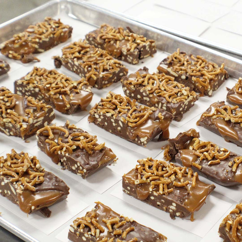 Salted Caramel & Peanut Chocolate Bark + Reviews